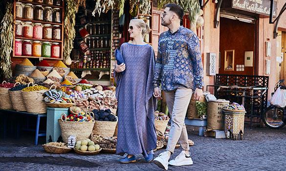 Unique photo sessions in Marrakech with a professional photographer for your personal, couple, private, EVJF, birthday, wedding and seminar photos in Marrakech.