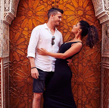 Séance photo de couple Shooting Star dans un Riad de Marrakech