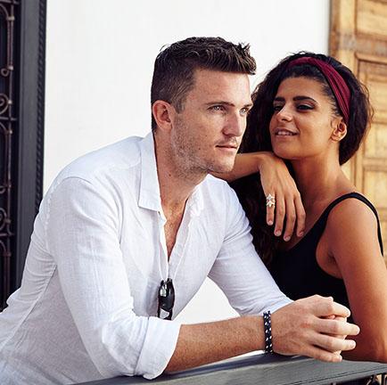 Séance photo de couple dans un Riad de Marrakech