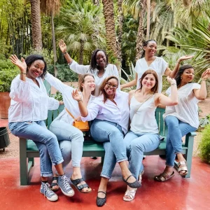 EVJF à Marrakech entre copines dans un jardin exotique
