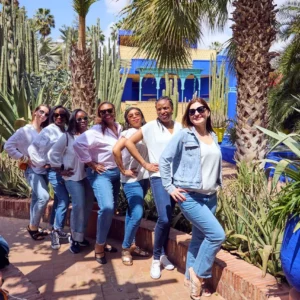 EVJF à Marrakech entre copines au jardin Majorelle